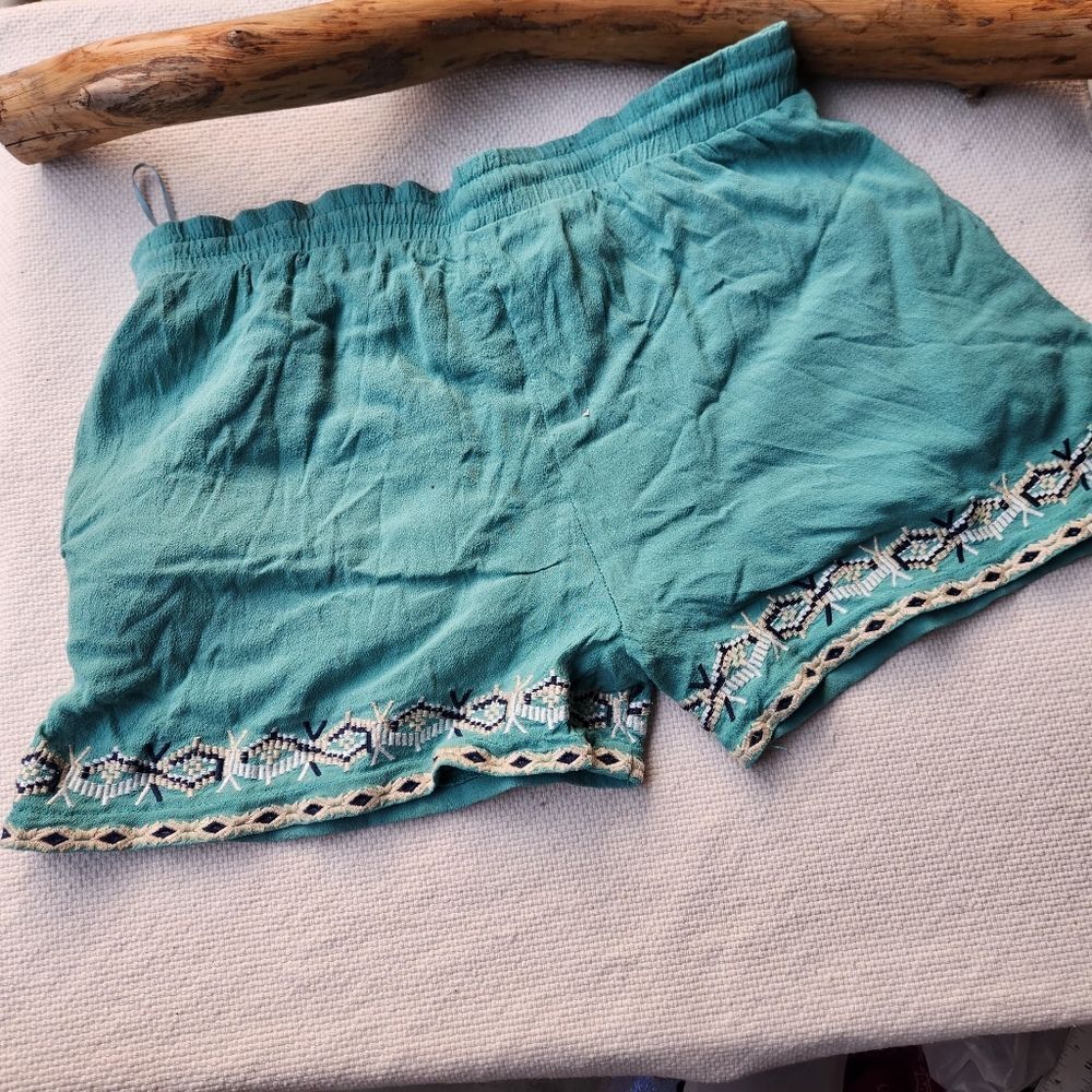 Anthropologie hei hei embroidered shorts - Picture 2 of 9